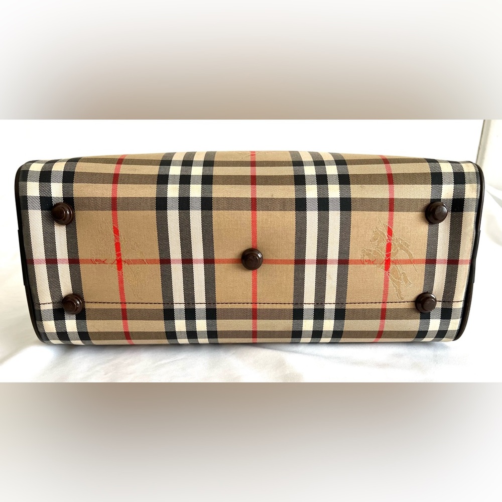 Burberrys’ Vintage Nova Check Boston Bag - Picture 10 of 15